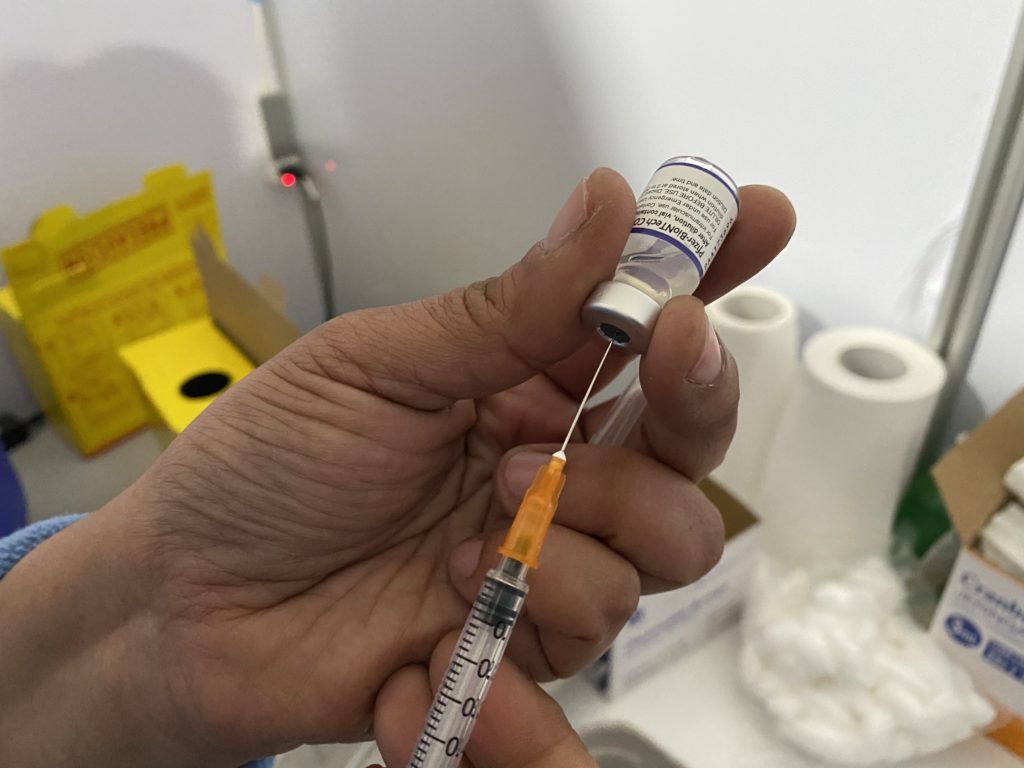 Relato fotográfico vacunación contra covid-19 en La Florida
